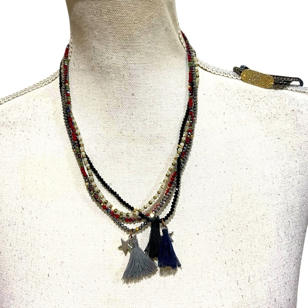 Boutique multiple stretch faceted beaded 4 necklaces & 2 bracelets fringe star